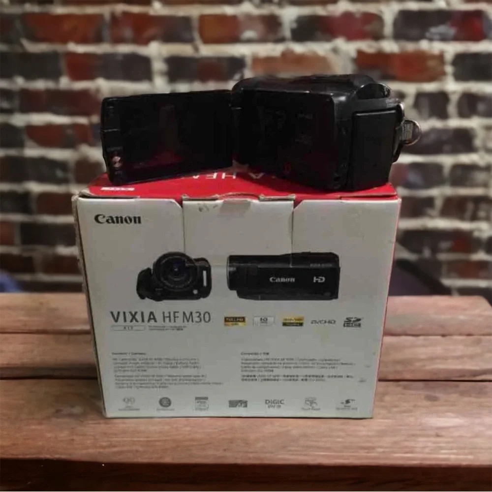 Canon HD VIXIA HF M30